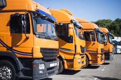 芒康調(diào)派貨運(yùn)信息部 構(gòu)建高效貨運(yùn)回程車網(wǎng)，引領(lǐng)物流運(yùn)輸新變革